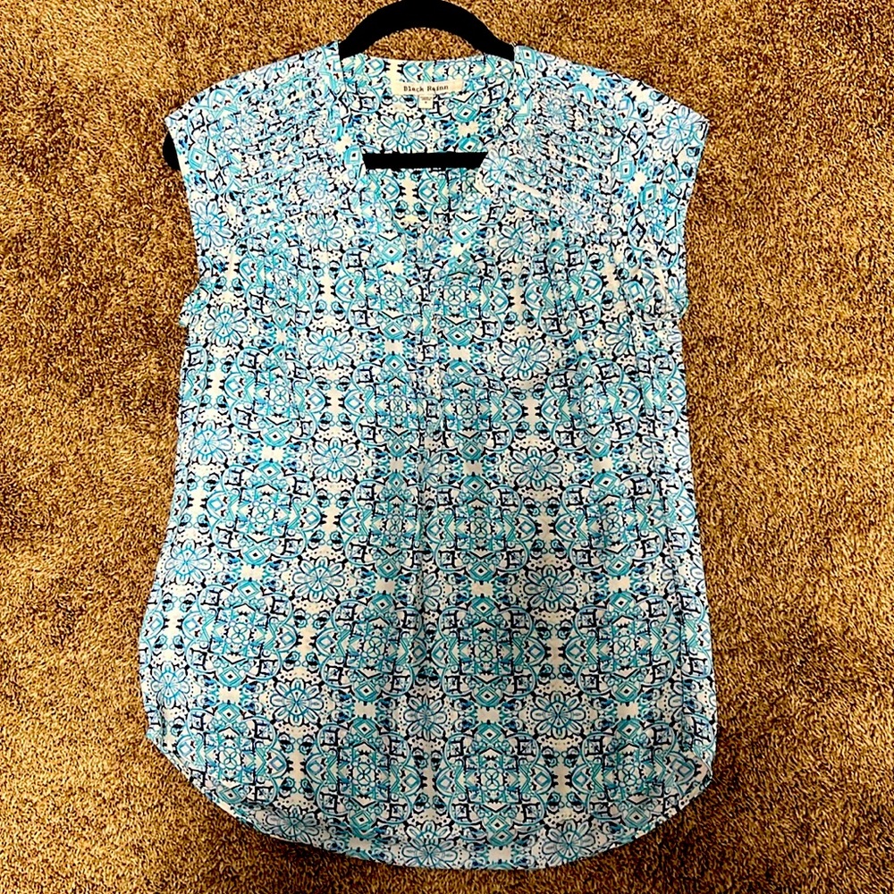 Black Rainn top size small